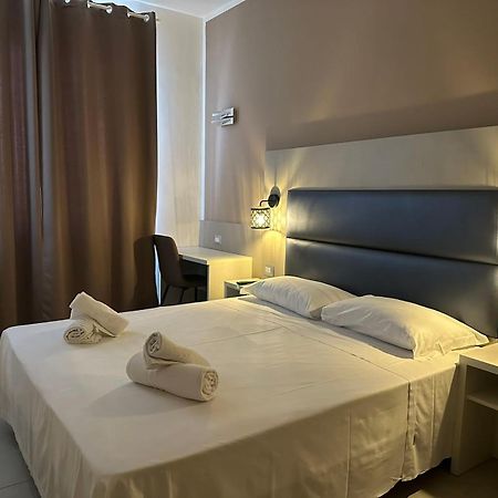 Hotel City 20 Milan Bagian luar foto