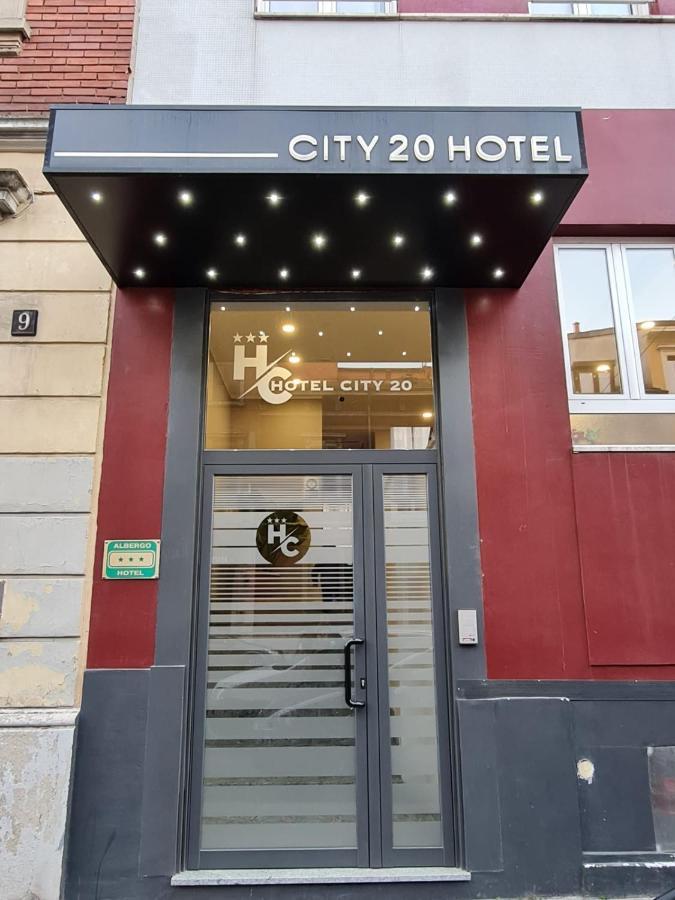 Hotel City 20 Milan Bagian luar foto