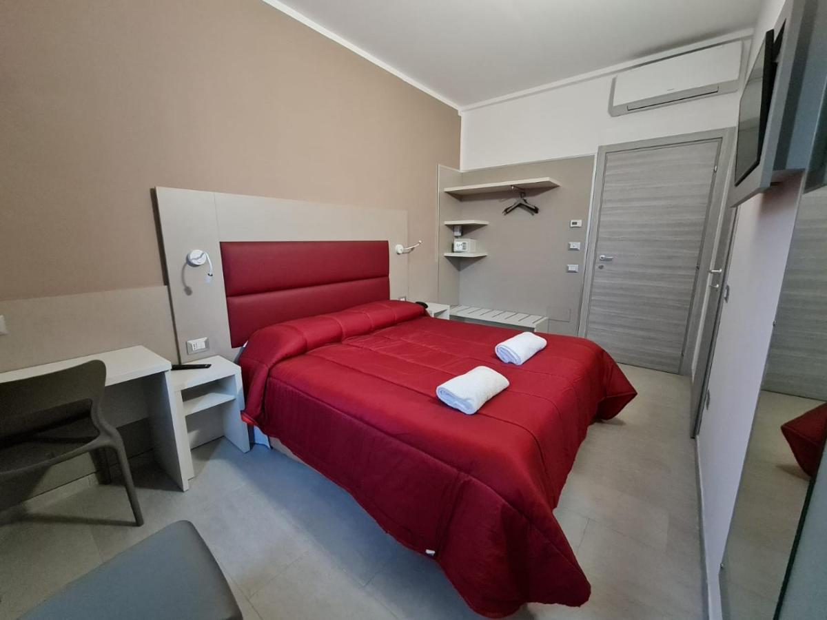 Hotel City 20 Milan Bagian luar foto