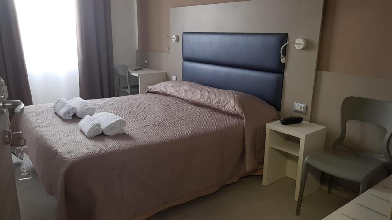 Hotel City 20 Milan Bagian luar foto