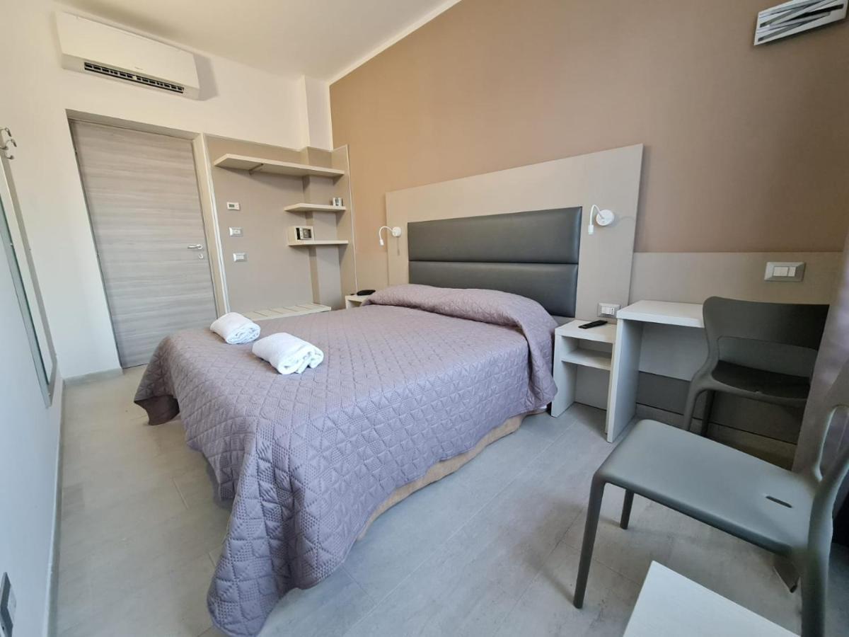 Hotel City 20 Milan Bagian luar foto