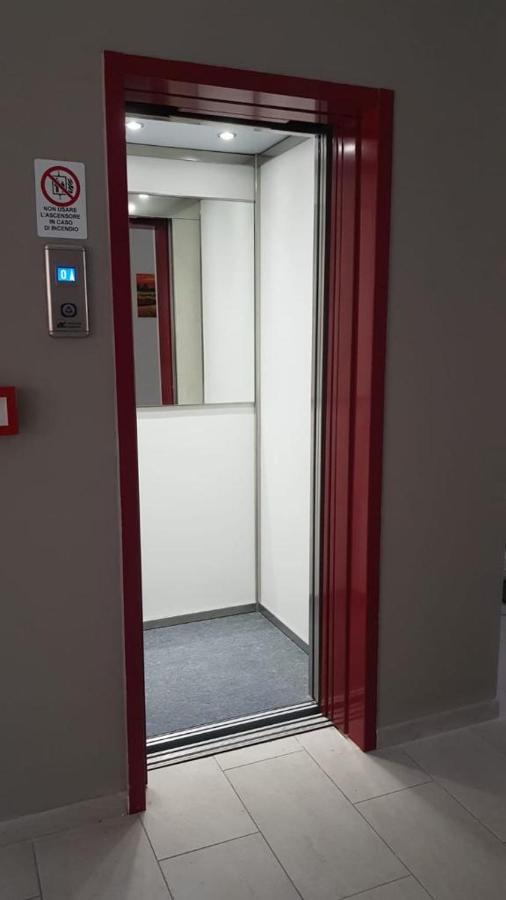 Hotel City 20 Milan Bagian luar foto